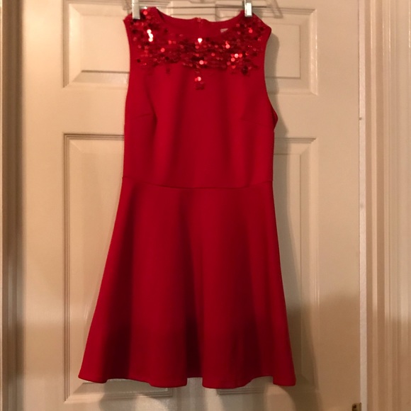 Red sequence dress - Picture 2 of 6